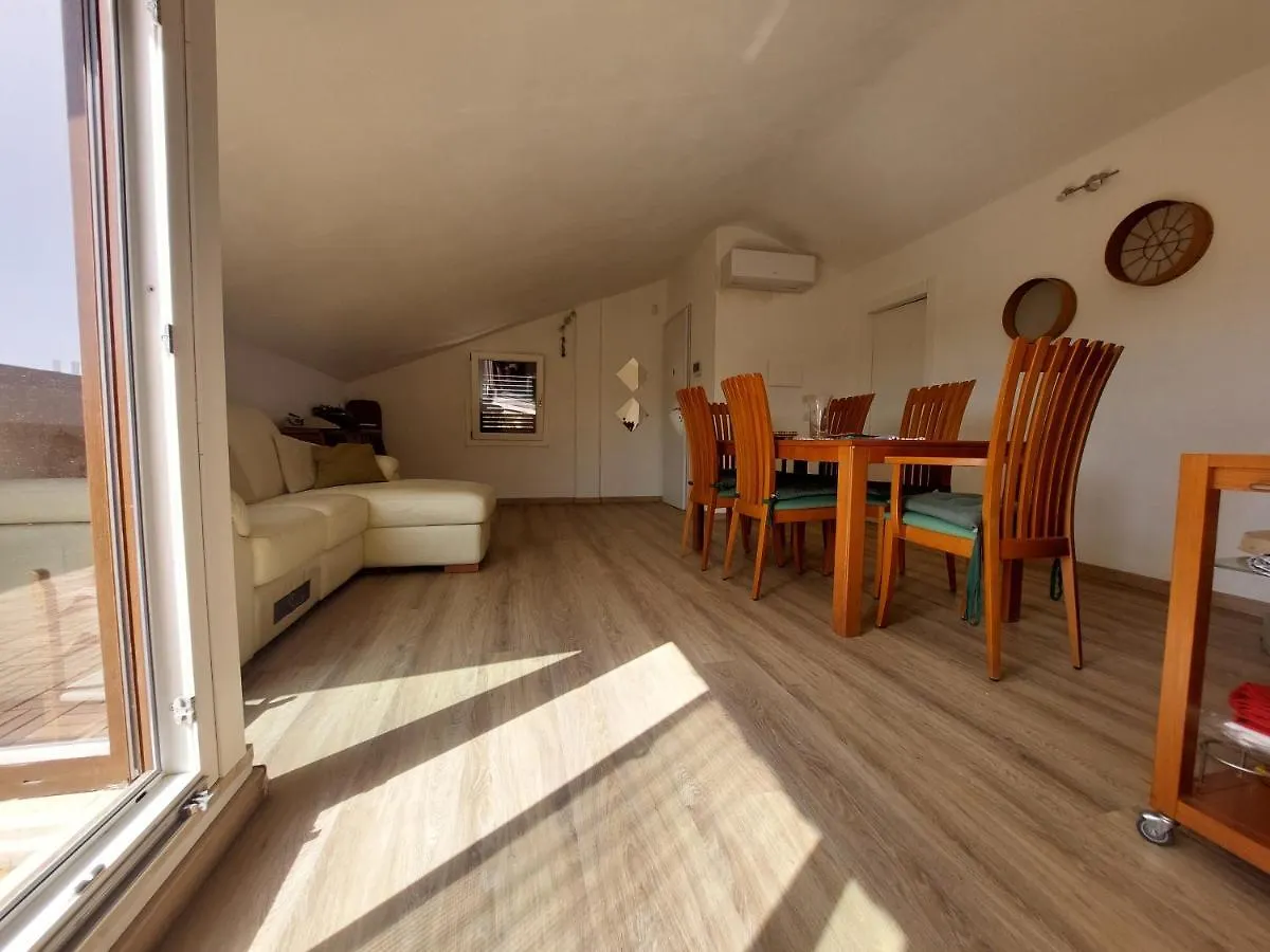 Апартаменты La Terrazza Stellata Кальяри